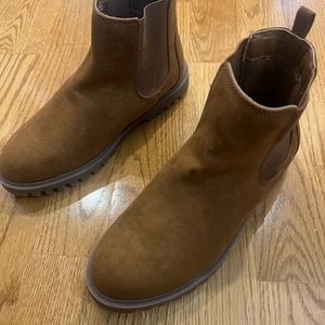 Gap kids brown boots never worn size 2